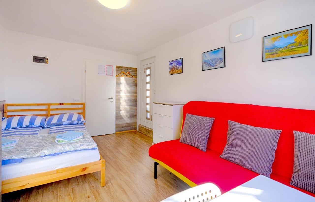 New Studio With Aircon & Free Parking ลูบลิยานา ภายนอก รูปภาพ